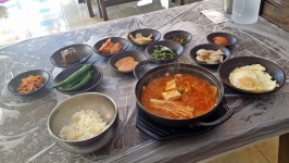 어매, 엄니, 어머니... 김치찌개에서 느낀 아련함