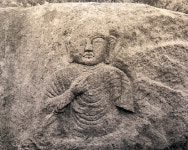 7년 동안 찍은 마애불, 각기 다른 부처님 얼굴