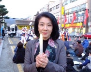 축제 분위기 속에 19차 여수촛불 다시 켰다