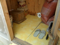 냄새 나지 않는 생태화장실, 이렇게 만든다