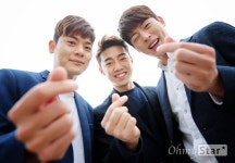너네 너무 좋다, 정체가 뭐니? 외국인도 열광한 보컬그룹 어썸