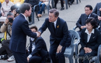 세월호 기억식 간 대선후보들, 안철수·유승민 야유받기도