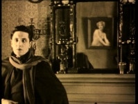 키스는 하되, 시선은 반대로? 히치콕은 정말 천재다