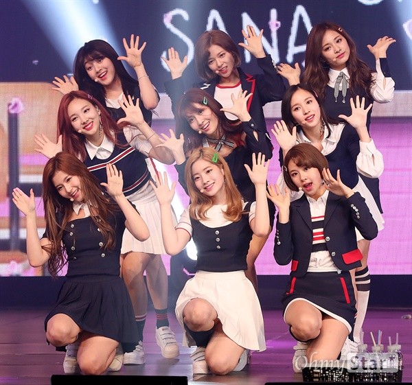 박진영-트와이스 협업, JYP 30주년 특별 쇼 성공 도모