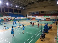 관중석은 비었지만... 이 대회선 경쟁보다 응원이 먼저 