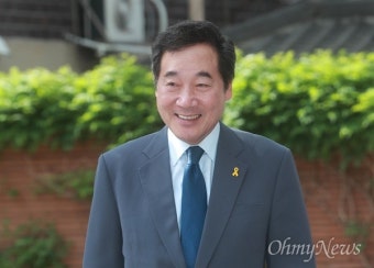 '꼴찌 성적표' 받고도 이낙연 지지도 오른 까닭