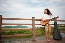 부활 출신의 싱어송라이터 정단, 리메이크곡 하얀나비 발표