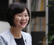 여의도 여풍? 여전히 남성 중심 손바닥 희롱한 그 분, 지금 만나면...