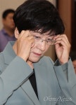 아모레신영주(특) | 고개 숙인 김영주 "딸 증여세 납부하겠다"