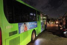 붉은띠 두른 버스기사들, 그들은 왜 차벽에 올랐나