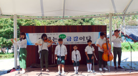 울긋불긋 물든 낙엽을 밟으며 웃음보가 터졌다
