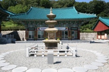 용인 두창리에서 만난 삼층석탑이 쓰레기장