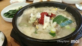 [모이] 순대국밥에 새금한 깍두기 올려먹으면 금상첨화