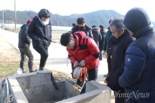 창녕함안보 수문 개방 때문에 양상추 농사 망쳤다