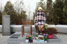 인천 부평, 평화의 소녀와 갈비뼈 드러난 노동자 동상