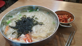 국수 몇 그릇 먹었을 뿐인데... 인상적이었다, 정우성