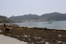 갈라진 바위산, 투명다리 위에서 보면 아찔