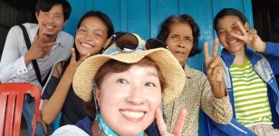 가족을 위해서라면, 40도 웃도는 하우스 일도 기쁘다는 딸