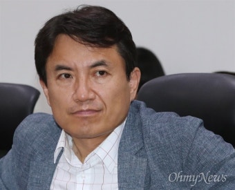 김진태 의원님, 싸워야할 대상은 '난민'이 아닙니다