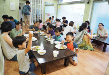 자연에 순응하며 마을밥상에 물드는 생태마을 사람들