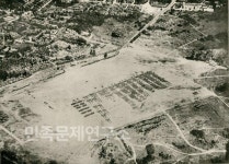 붐비는 용산역 광장, 그 속에 숨은 한맺힌 사실