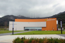 구미는 민주당 시장 택했는데... 박정희 우상화 사업 중단 안 하나