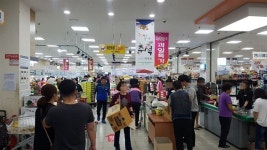 가격 물어보지 말구 와유~ 대목 맞은 전통시장 