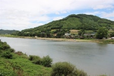 돌고 돌아 물돌이동을 이루는 마을들