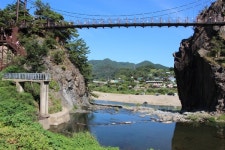 돌고 돌아 물돌이동을 이루는 마을들