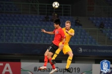 호주와 아쉽게 무승부, 축구장서 다 잡은 승리 놓치는 이유