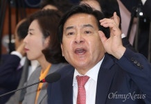 국정감사 악용하나 심재철 의원에게 쏟아진 항의