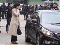 검찰 출석한 김혜경 힘들고 억울하다