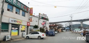 [모이] 소박한 간이역에서 새로운 꿈이 꿈틀꿈틀?