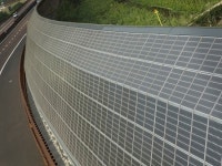 도로에서도 전기 생산... 기발한 태양광 발전 