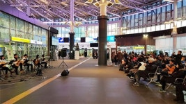 KTX 강릉역에 울려퍼진 음악소리 오래 인상에 남을 듯