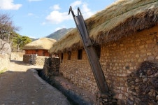 더는 없앨 게 없는 굴뚝, 너도 법정 스님을 닮았구나