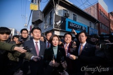 눈으로 보면 모르나 빈손으로 돌아온 한국당 목포 투어