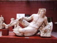 아르테미스 여신을 만나려면 어디로?