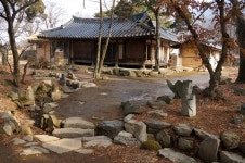 기왓장 하나로 이런 굴뚝을... 대단한 발상