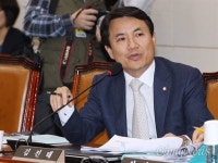 보험사 괴롭히지 말랬더니... 한국당 의원들의 보험회사 감싸주기