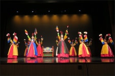 춤으로 피어난 아이들... 짐바브웨와 한국 어린이 공연