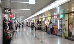 서울시 직원 경비. 청소원 인건비 수억원을 왜 내야하나 