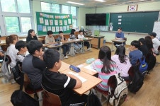 백두현 고성군수, 초등학교 공개수업에 참여한 이유?