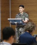 합참 북한 두 번째 미사일, 690여km 비행... 새로운 형태