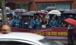비정규직은 쓰고 버려지는 하찮은 존재입니까