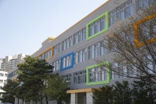 충암학원 급식실 신축 논란