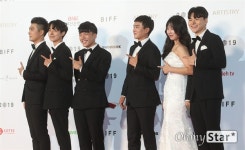 영상과 어우러진 정우성 목소리... 드디어 시작된 축제