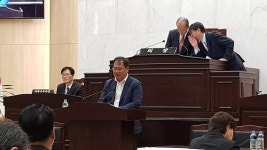 슬로시티 파괴, 서부내륙고속도로는 기형적이고 부당한 도로