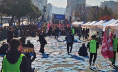 큰 충돌 없이 끝난 경남퀴어문화축제, 경찰 안전관리 큰 몫