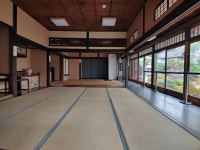 낯선 도시에서 한 달, 서점이 있으니까 가능했죠